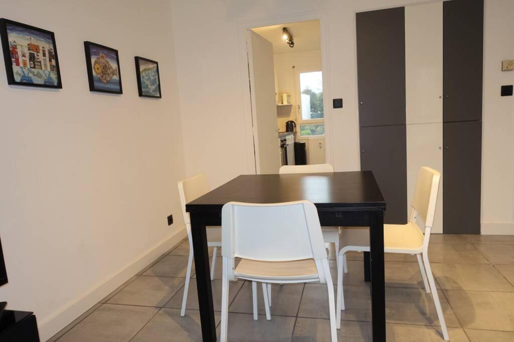 La Poterie - Appartement Avec Balcon Et Parking Prive Кемпер Экстерьер фото