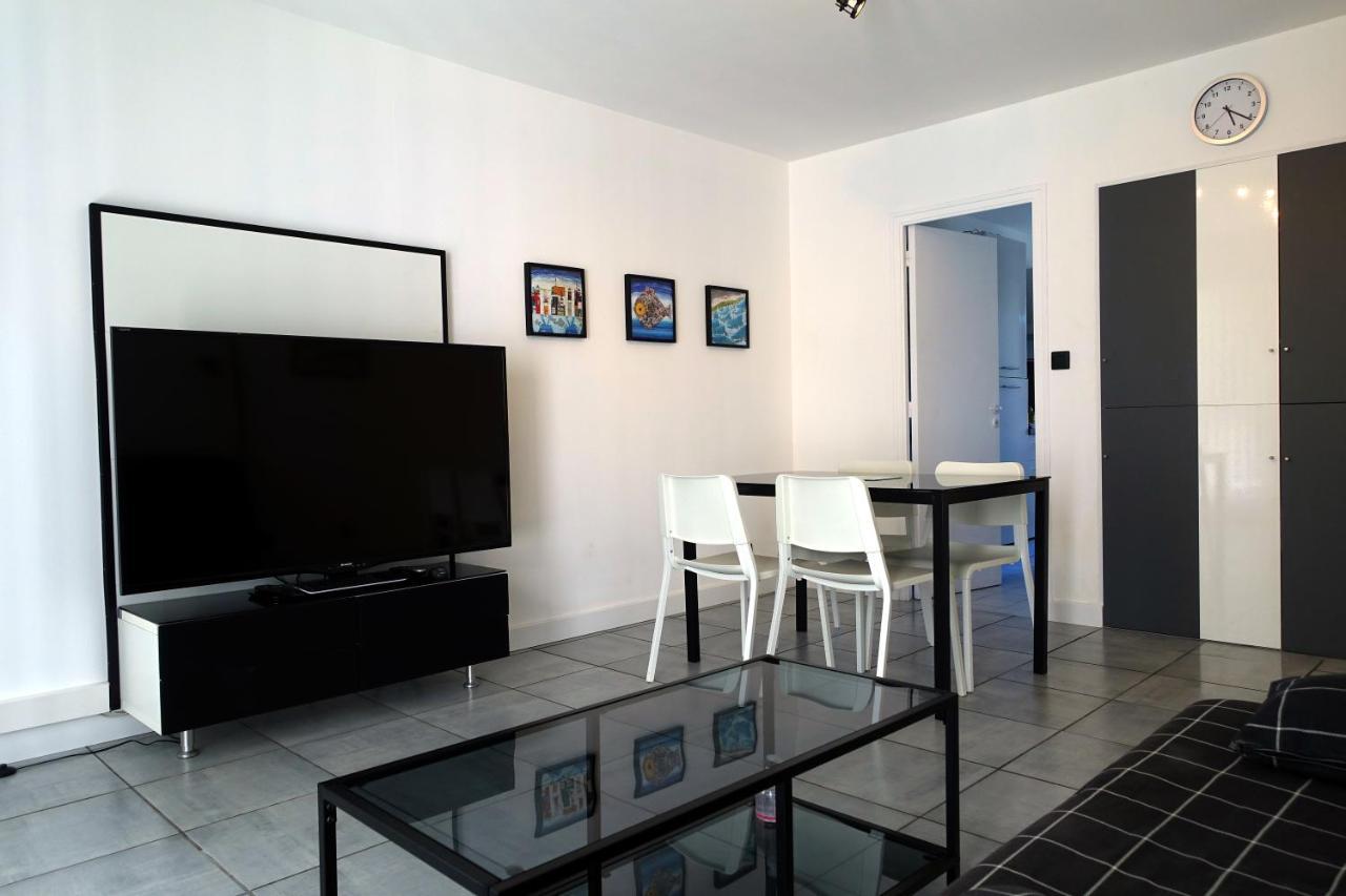 La Poterie - Appartement Avec Balcon Et Parking Prive Кемпер Экстерьер фото